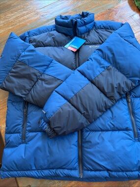 Columbia Men’s Two-Tone Blue Puffer Jacket
